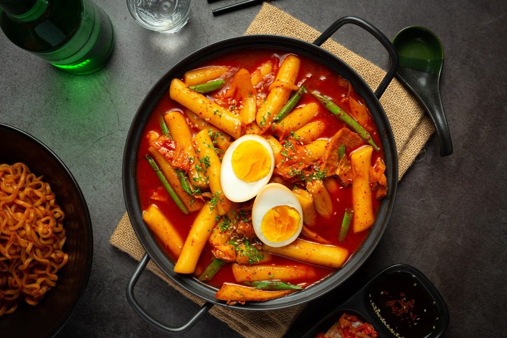 Toppoki kuliner Korea. Dari freepik