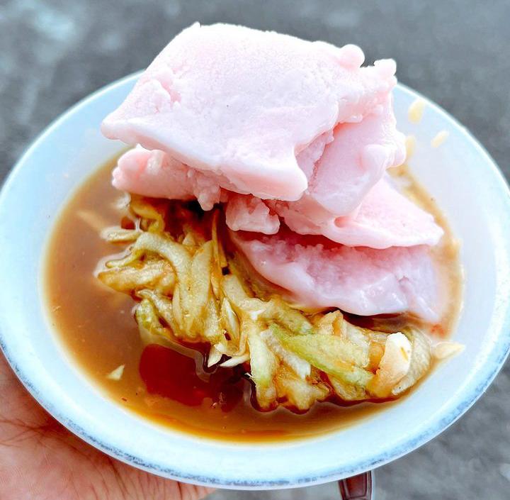 Rujak Es Krim Pak Nardi, salah satu rekomendasi rujak es krim yang legendaris. Dari akun Instagram @tumatummytime
