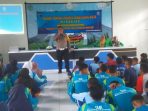Kasat Lantas Polres Magelang Kota melakukan Program Mengajar Tertib Berlalu Lintas di SMK Bandongan. Sumber polresmagelangkota.com