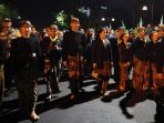 Gubernur Jateng, Ganjar Pranowo saat mengikuti Kirab Pusaka Malam 1 Suro Pura Mangkunegaran, Selasa 18 Juli 2023.