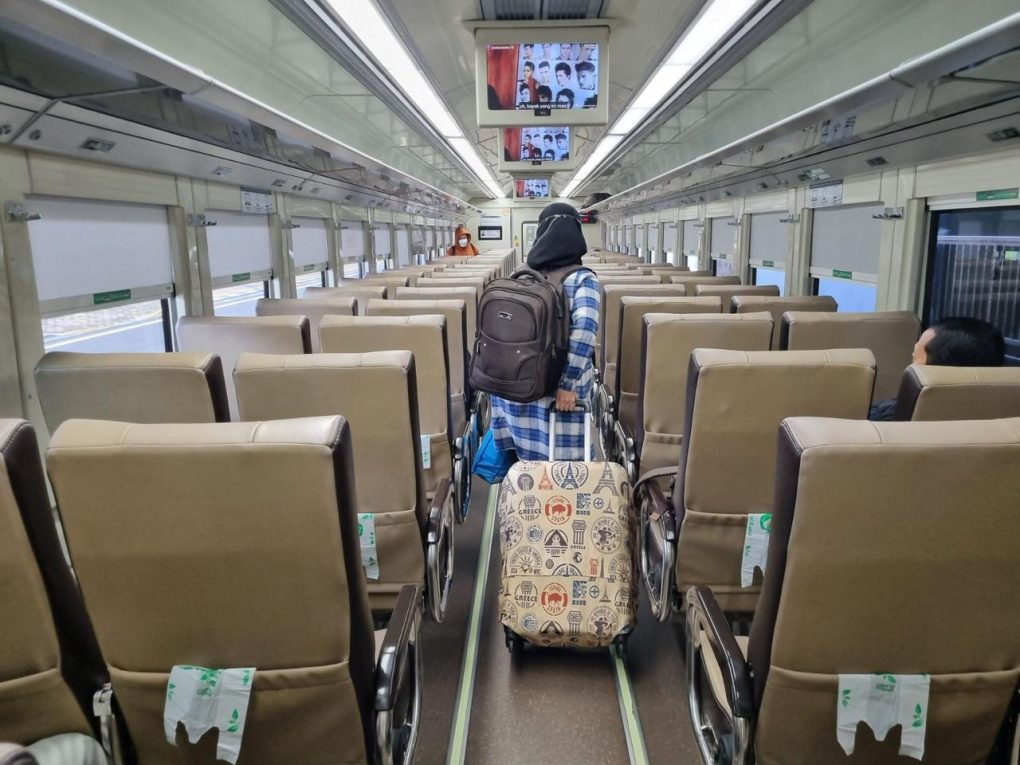 Penumpang KA diminta mematuhi relasi KA sesuai tiket yang dimiliki jika tak ingin kena sanksi.