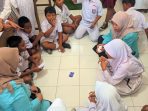 Kelompok Kuliah Kerja Nyata (KKN) 131 Universitas Sebelas Maret (UNS) Solo melaksanakan sejumlah kegiatan di Desa Wirogunan Kartasura Sukoharjo