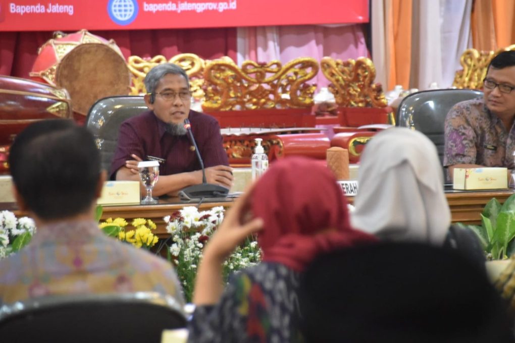 Sumarno saat memberi pengarahan mengenai penguatan pencegahan korupsi. Foto: Pemprov Jateng
