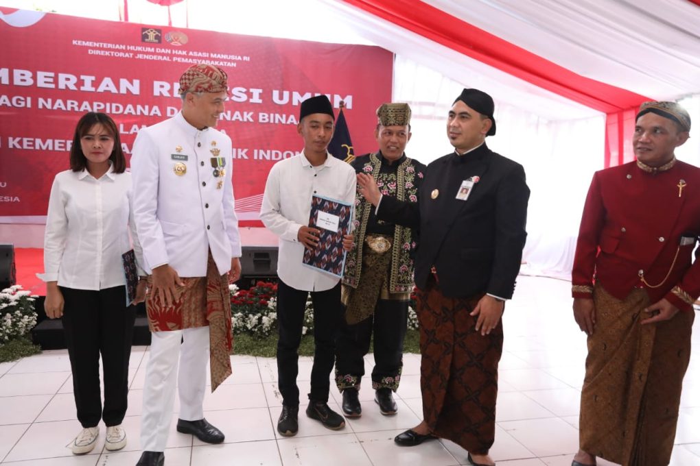 Gus Yasin seusai menghadiri pemberian remisi kepada 8.031 narapidana