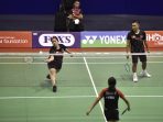 Pasangan unggulan Indonesia di nomor Ganda Campuran SL 3 - SU 5, Hikmat Ramdani/Leani Ratri Oktila menang dua gim langsung melawan Sanjeewa Perera Madduma Kaluge (Srilanka)/Matar Altaf (Suriah) dengan skor 21-7, 21-11.