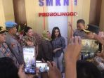 Luluk Nuril istri Bripka Nuril Huda meminta maaf dan berdamai. (Foto: PMJ/Dok Instagram Polres Probolinggo).