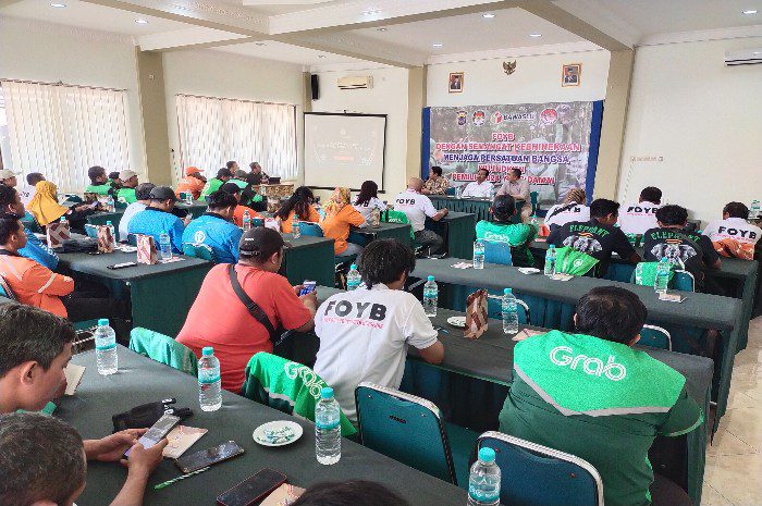 Bawaslu dan KPU DIY sosialisasi pemilu damai bersama Komunitas Ojol
