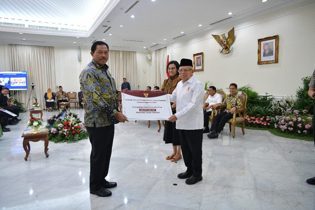 Pemerintah Provinsi Jawa Tengah menerima hadiah insentif fiskal lebih dari Rp5,97 miliar