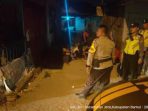 Sekelompok remaja laki-laki dan perempuan diamankan polisi usai ketahuan berkumpul di dalam rumah kosong