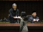 Sekretaris Daerah Jateng Sumarno di sela rapat paripurna di Gedung DPRD Jateng