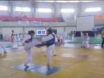 Salah satu pesilat pelajar asal Kabupaten Sukoharjo saat menjalani pertandingan dalam Kejurnas Pelajar Perisai Diri 2023 yang digelar di Banten. (Foto: Dok. PC Perisai Diri Kabupaten Sukoharjo)