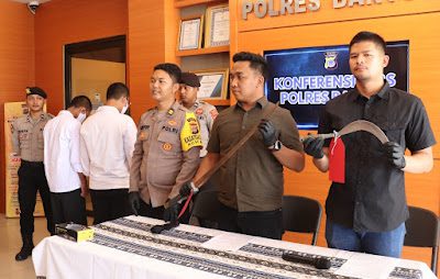Jajaran Satreskrim Polres Bantul berhasil membekuk dua pelajar di Bantul yang diduga melakukan penganiayaan terhadap mantan teman satu sekolahnya.
