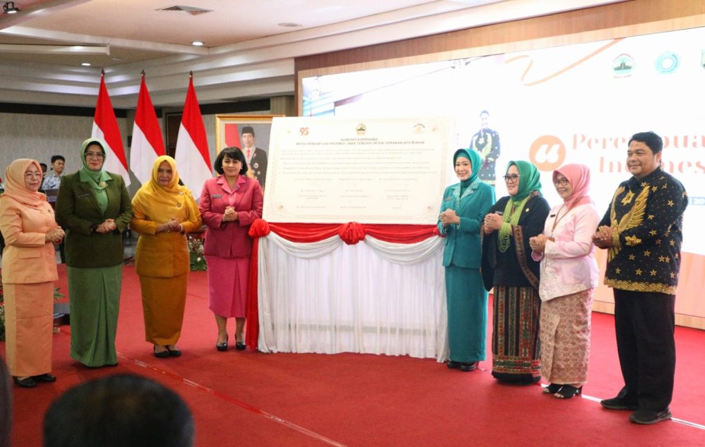 Peringatan Hari Ibu ke-95 Tingkat Provinsi Jawa Tengah, di Grhadhika Bhakti Praja, Rabu (20/12/2023).