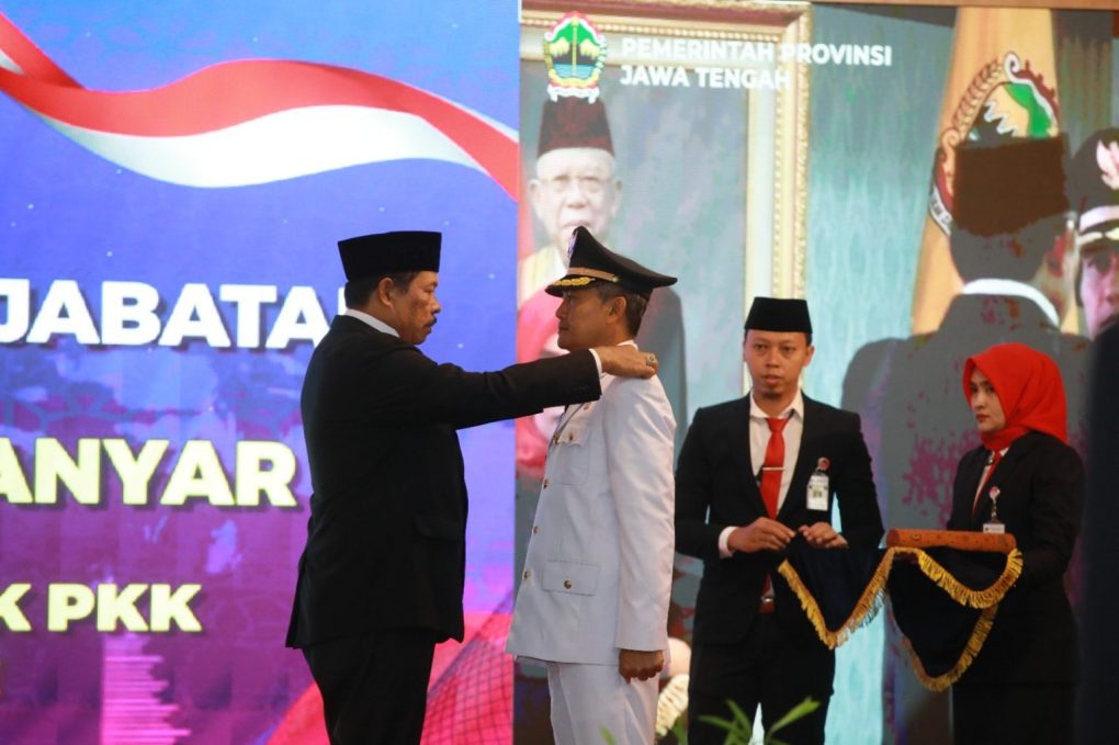 Penjabat (Pj) Gubernur Jawa Tengah, Nana Sudjana melantik Sekretaris Daerah (Sekda) Kabupaten Karanganyar, Timotius Suryadi sebagai Pj Bupati Karanganyar.