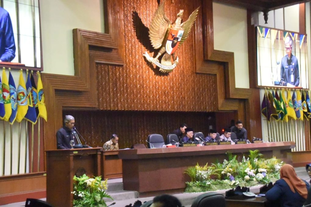 Sekretaris Daerah Provinsi Jateng Sumarno saat rapat Paripurna DPRD Jateng