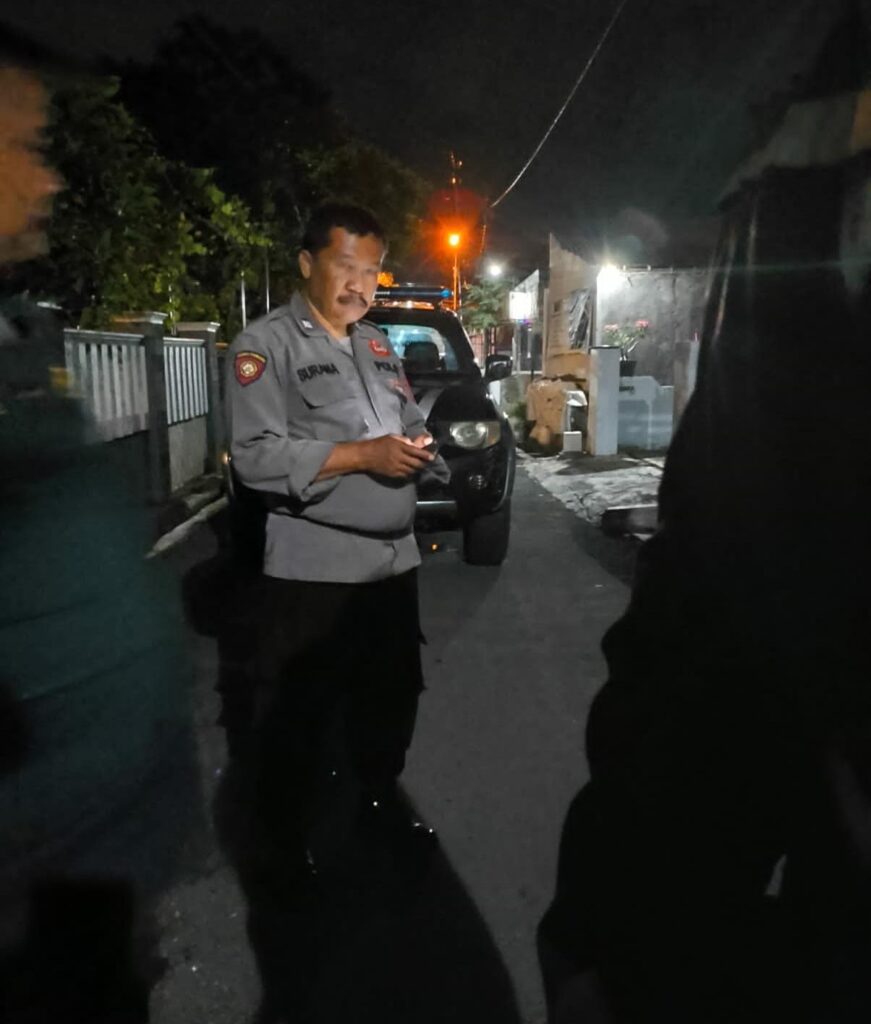 Polres Semarang mendatangi lokasi tawuran.