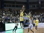 Meski dikalahkan tuan rumah, namun penampilan Kesatria Bengawan Solo di laga perdana IBL 2024 melawan Prawira Harum Bandung tak mengecewakan. (Foto: dok. Humas KBS)