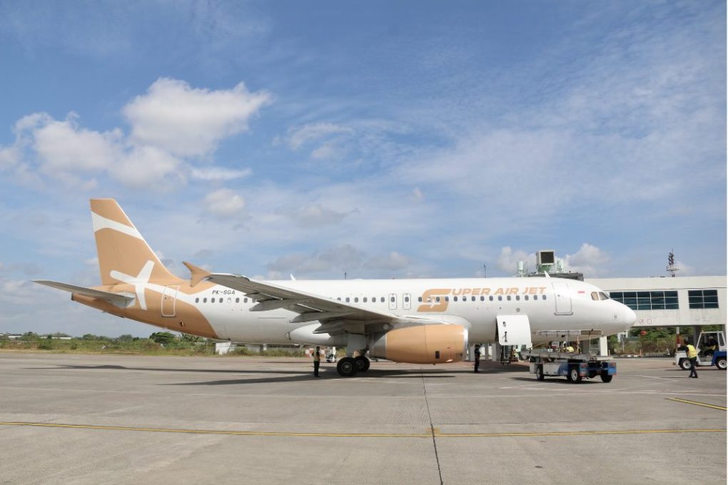 Ilustrasi pesawat Super Jet Air. (Foto: dok. Humas Bandara Adi Soemarmo Solo)