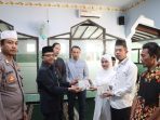 Salah satu tahanan Polresta Solo usai melaksanakan ijab kabul dengan kekasihnya di Masjid An Nur Mako Brimob Yon C Pelopor Kota Solo, Rabu 24 Januari 2024. (Foto: dok. Humas Polresta Solo)