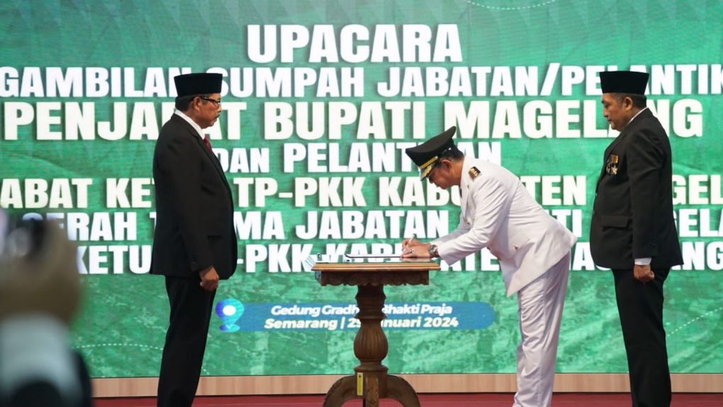 Penjabat (Pj) Gubernur Jawa Tengah Nana Sudjana melantik Sepyo Achanto sebagai Pj Bupati Magelang, menggantikan Zaenal Arifin yang menjabat 2019-2024.