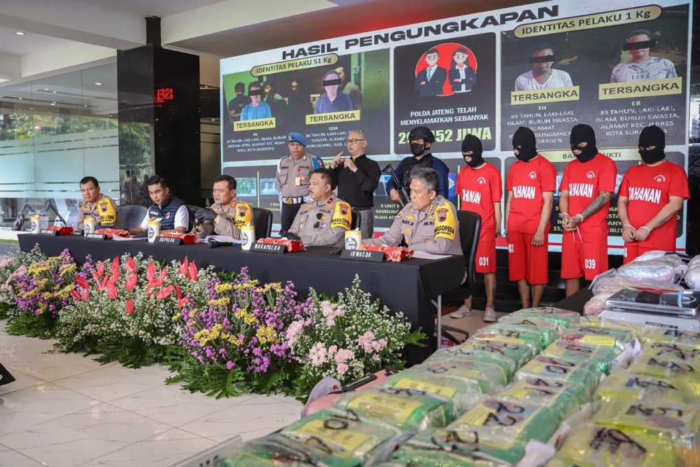 Kapolda Jawa Tengah, Irjen Pol Ahmad Lutfi saat saat memimpin konferensi pers di Mapolda Jateng, Jumat 23 Februari 2024. (Foto: dok. Humas Polda Jateng)