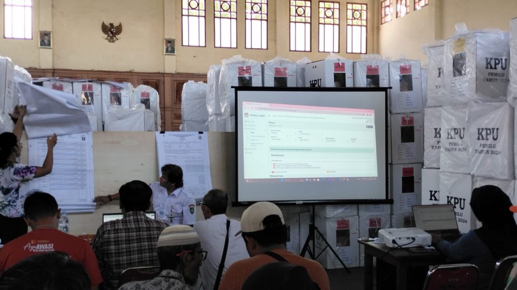 Rekapitulasi penghitungan suara di PPK Jebres (Foto: dok. PAC PDIP Jebres)