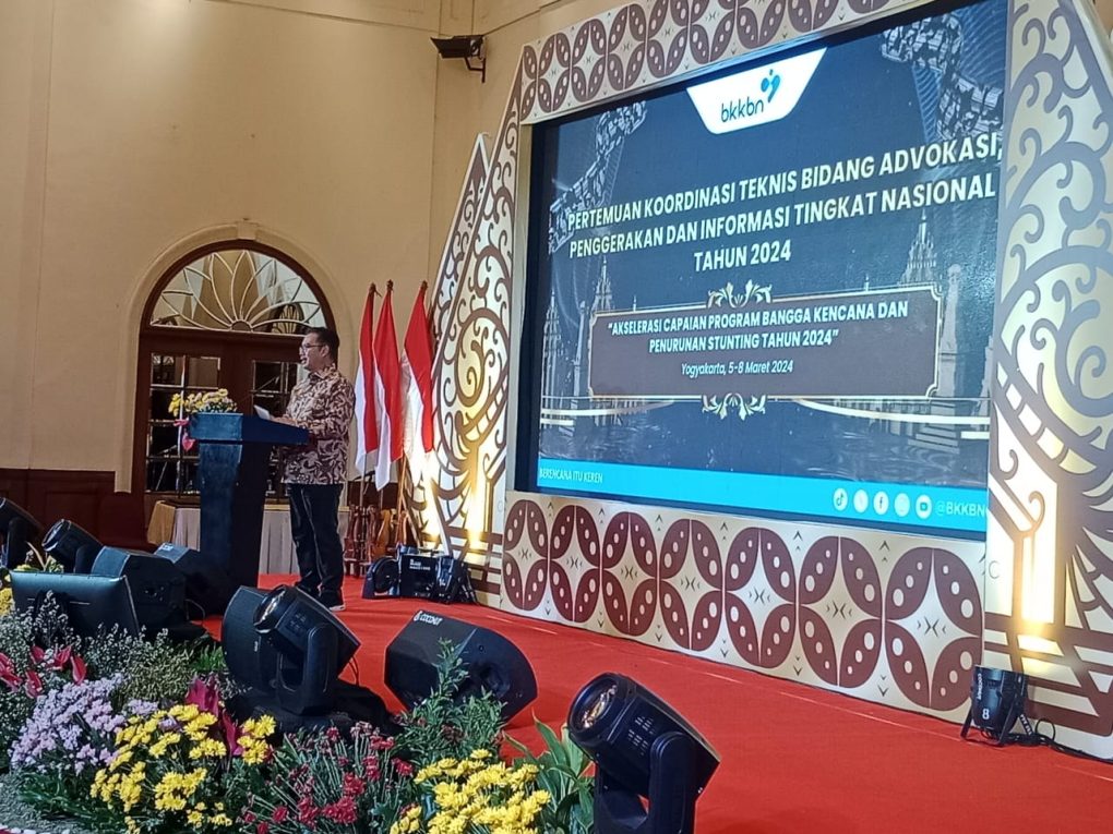Kepala BKKBN dr Hasto saat berbicara di depan jajaran BKKBN di Hotel Melia Purosani Jogja, Rabu (6/3/2024).