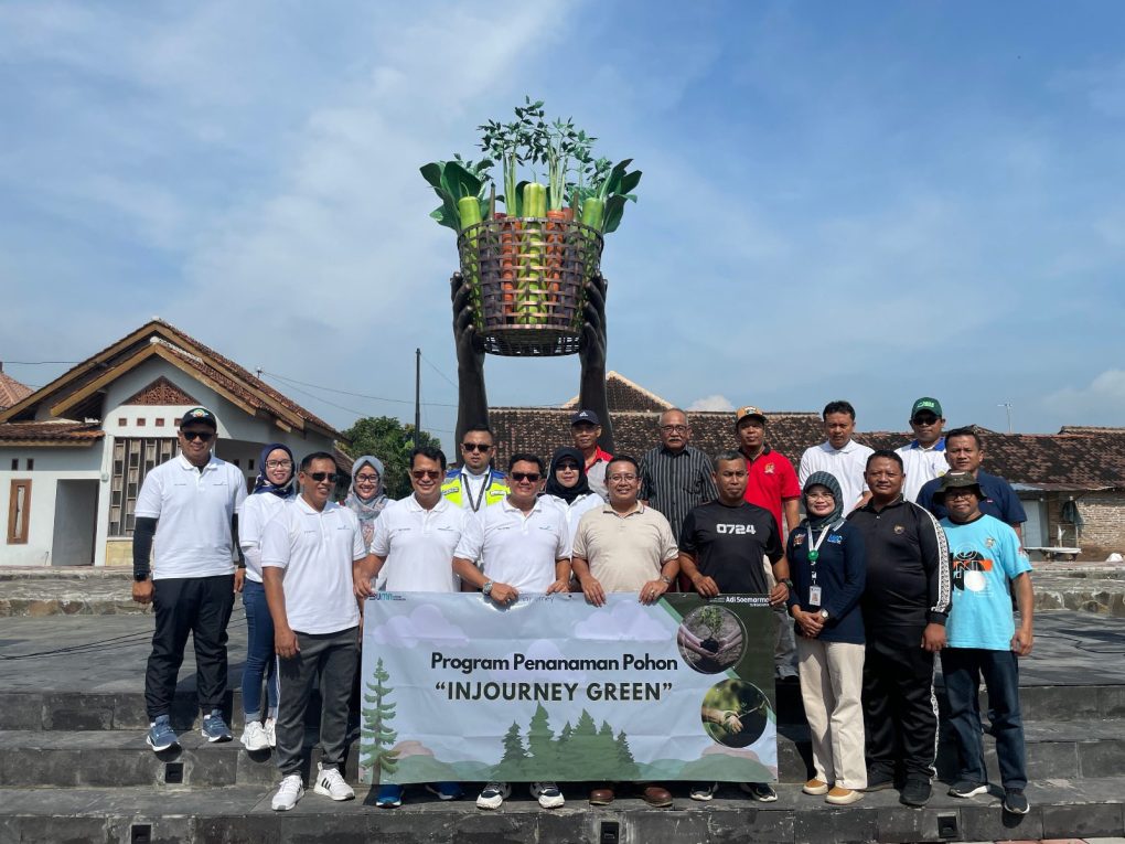 Program Injourney Green yang digelar PT Angkasa Pura I Bandara Adi Soemarmo di Tugu Sayur Desa Ngesrep, Kecamatan Ngemplak, Kabupaten Boyolali, Jawa Tengah, Jumat 8 Maret 2024. (Foto: dok. PT Angkasa Pura I Bandara Adi Soemarmo)