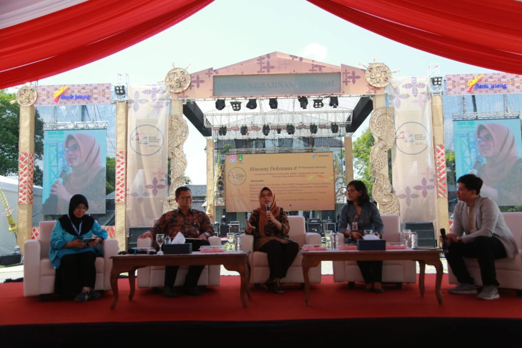 Talkshow dalam rangkaian Acara Puncak HUT ke-44 Dewan Kerajinan Nasional (Dekranas) di Pamedan Pura Mangkunegaran, Jumat 17 Mei 2024 pagi. (Foto: dok. Kominfo)
