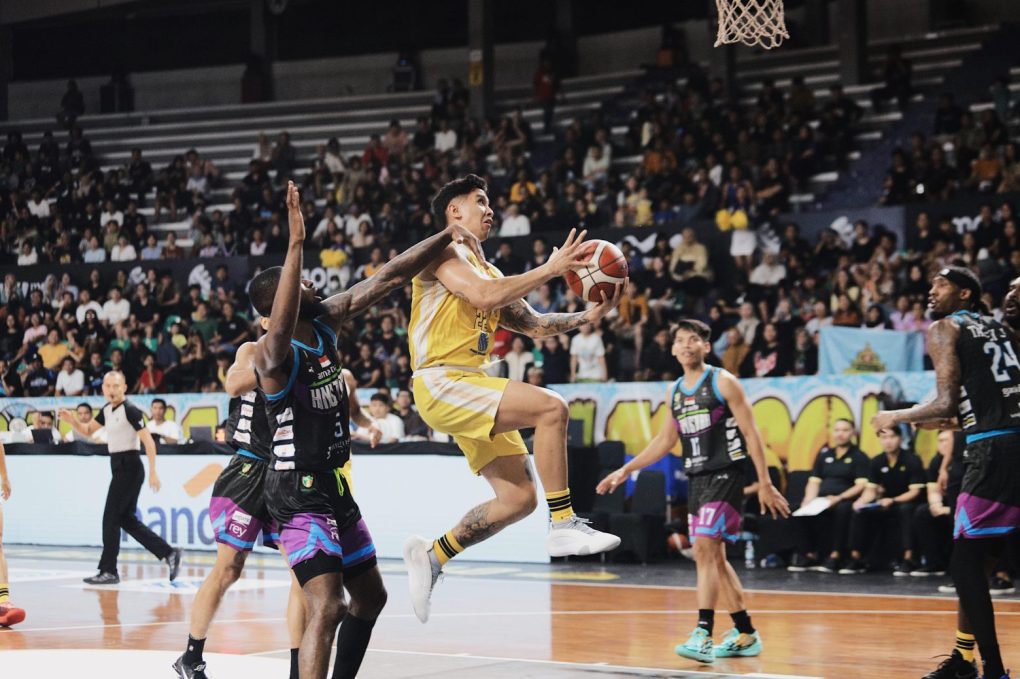 KBS berhasil mengalahkan Amarta Hang Tuah dalam lanjutan IBL 2024 di GOR Sritex Arena, Jumat 3 Mei 2024. (Foto: dok. MO KBS)