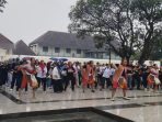 flashmob Ratusan Akademis dan Pelaku Seni Jalan Sehat Sosialisasikan Merdeka Belajar