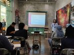 Sebanyak 40 mahasiswa dari sejumlah perguruan tinggi di Jawa Tengah dan sekitarnya mengikuti pelatihan jurnalistik lembaga pers mahasiswa yang digelar Perum LKBN ANTARA di Pura Mangkunegaran, Kota Solo, Jawa Tengah, Kamis 24 Agustus 2024. (Foto: Putri Sejati)