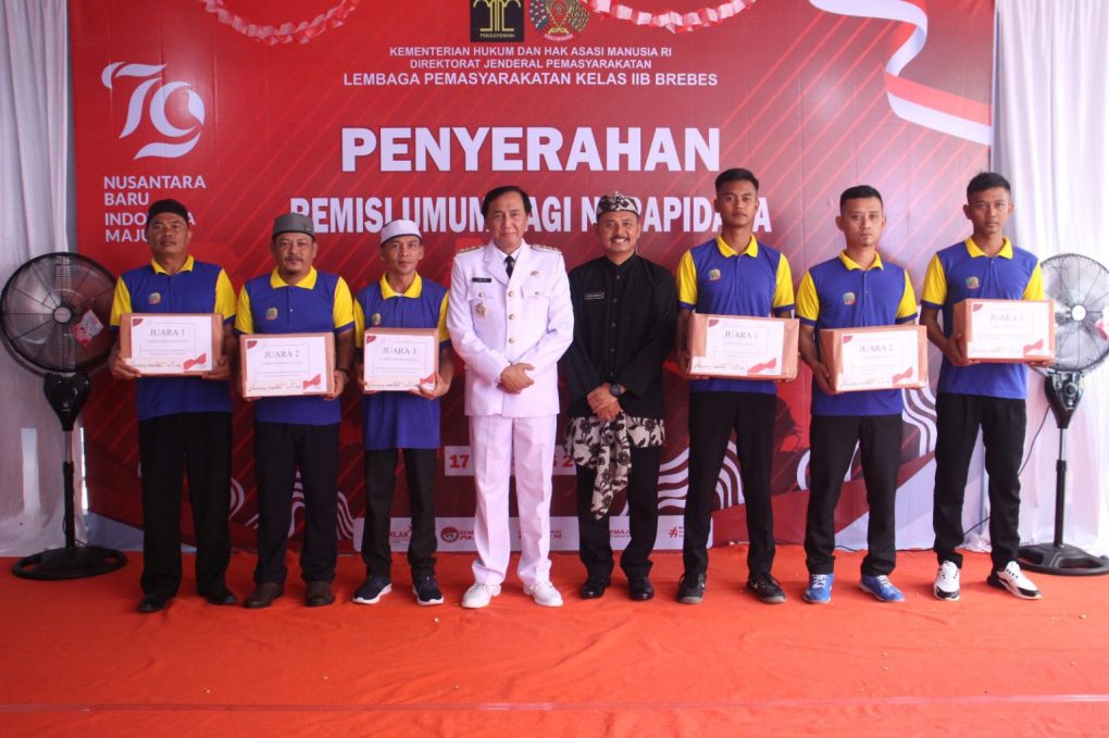 Sebanyak 231 orang Warga Binaan Pemasyarakatan (WBP) Lembaga Pemasyarakatan (Lapas) Kelas IIB Brebes menerima remisi umum.