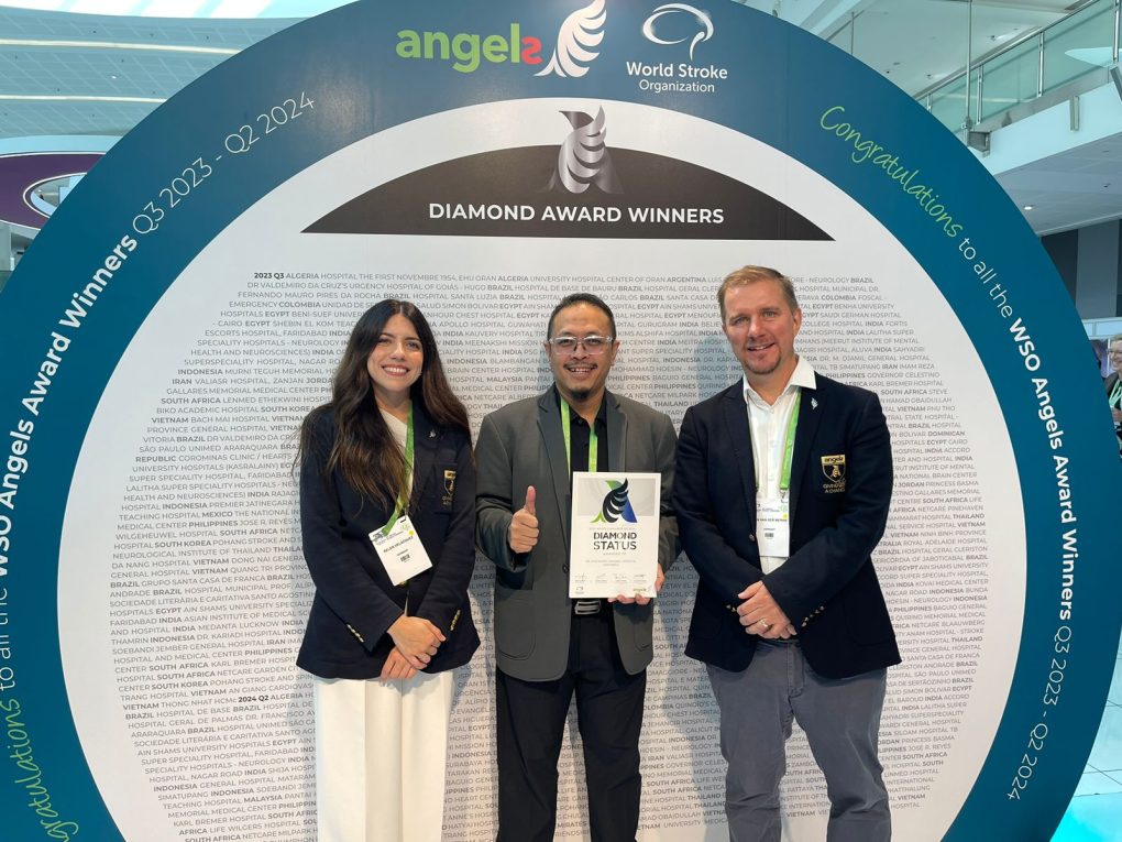 Ketua Kelompok Staf Medis (KSM) Neurologi RSUD Dr. Moewardi, Dr dr Rivan Danuaji usai mewakili RSUD Dr Moewardi menerima penghargaan tertinggi atau Status Diamond dari World Stroke Organization (WSO). (Foto: dok. Humas RSDM)