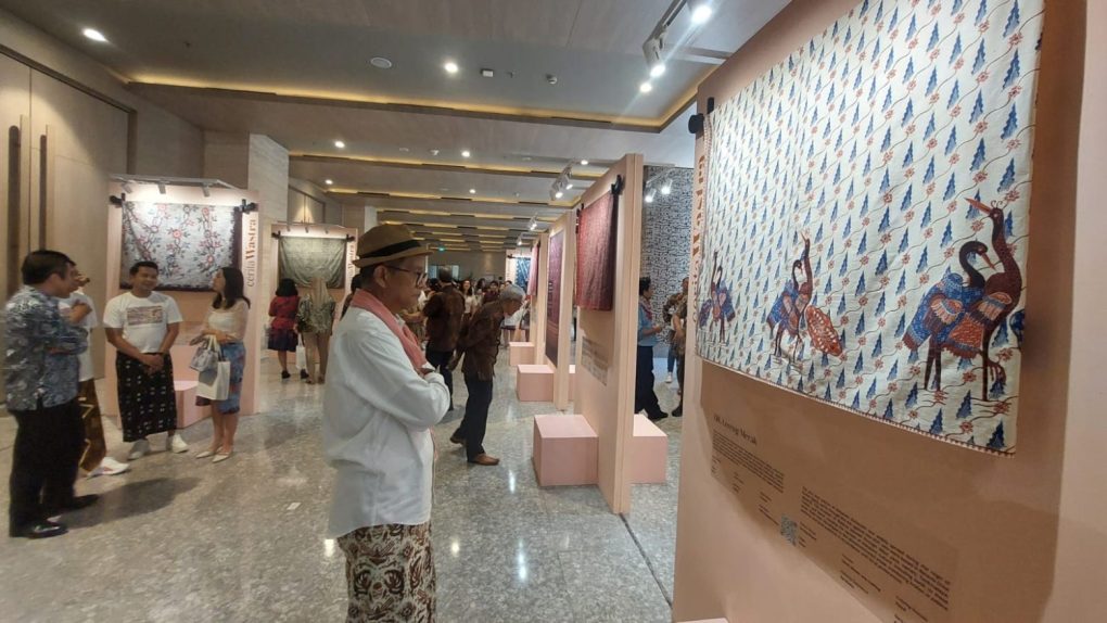 Alila Solo Hotel menggelar Cerita Wastra, intimate batik exhibition untuk memperingati Hari Batik Nasional. (Foto: Putri Sejati)