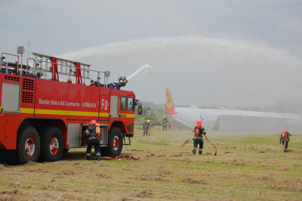 PT Angkasa Pura Indonesia (Injourney Airports) Kantor Cabang Bandara Adi Soemarmo menggelar latihan Penanggulangan Keadaan Darurat (PKD) ke 118 berskala penuh, Kamis 3 Oktober 2024. (Foto: dok. AP I Bandara Adi Soemarmo)
