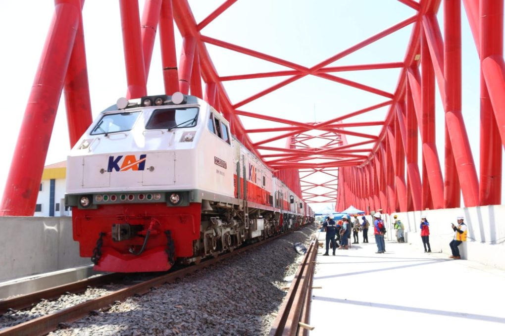 uji beban jalur kereta api elevated rail Simpang Joglo di Kecamatan Banjarsari, Kota Solo, Jawa Tengah, Kamis 24 Oktober 2024. (Foto: dok Humas Daop 6 Yogyakarta)