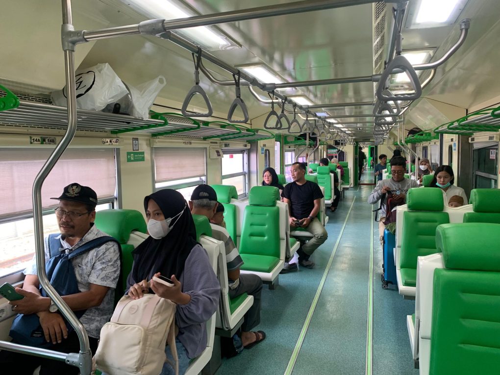 KA BIAS Madiun menjadi moda transportasi baru para mahasiswa lantaran dirasa paling nyaman. (Foto: Humas Daop 6 Yogyakarta)