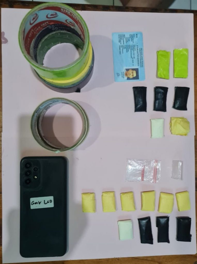 Barang bukti berupa 18 paket sabu seberat 9,33 gram. yang diamankan dari tersangka berinisial P (44), warga Purwodadi, Kabupaten Grobogan. (Foto: dok Humas Polda Jateng)