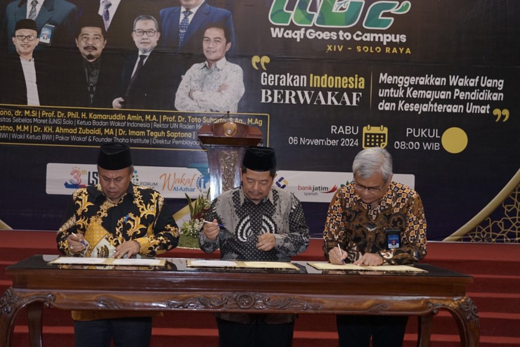 BWI bekerja sama dengan UNS Solo untuk mengembangkan Gerakan Indonesia Berwakaf. (Foto: dok. Humas UNS)