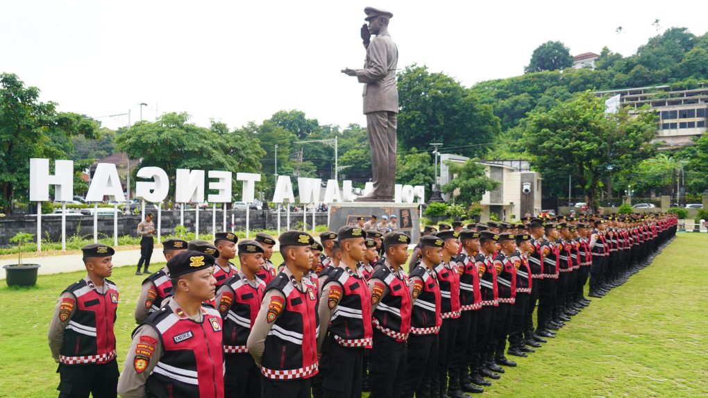 Polda Jawa Tengah (Jateng) melepas 300 personel BKO Baharkam Polri yang telah selesai melaksanakan tugas pengamanan TPS di wilayah hukum Polda Jateng, Jumat 6 Desember 2024. (Foto: Dok Humas Polda Jateng)