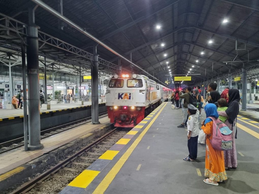 PT KAI Daop 6 Yogyakarta menambah dua perjalanan KA Manahan dalam Gapeka 2025. (Foto: dok. Humas Daop 6 Yogyakarta)