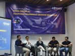 Diskusi panel bertajuk “Masa Depan AI: Mampukah Memperkuat Ekonomi Indonesia?” yang diselenggarakan oleh Forum Wartawan Teknologi (FORWAT) dalam rangka perayaan Hari Ulang Tahun ke-5 FORWAT. (Foto: dok. ist)