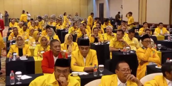 DPD Partai Golkar Jawa Tengah (Jateng) melakukan konsolidasi internal dengan mengumpulkan seluruh pengurus dari 35 DPD tingkat kota/kabupaten di The Sunan Hotel Solo, Jumat 25 Juli 2025. (Foto: Putri Sejati)