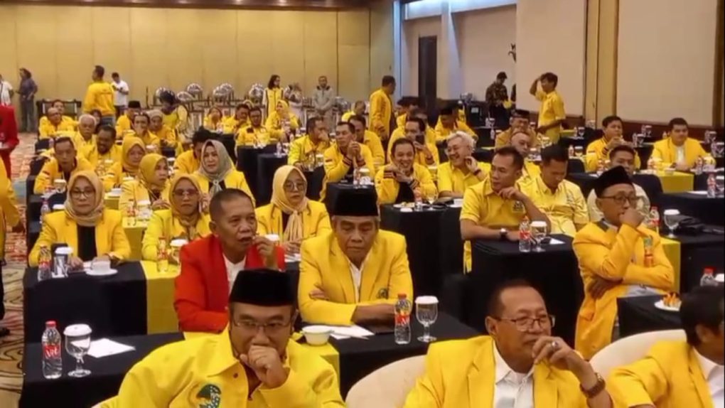 DPD Partai Golkar Jawa Tengah (Jateng) melakukan konsolidasi internal dengan mengumpulkan seluruh pengurus dari 35 DPD tingkat kota/kabupaten di The Sunan Hotel Solo, Jumat 25 Juli 2025. (Foto: Putri Sejati)