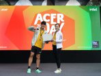 Acer Ambassador Indonesia Deny Sumargo dan President Director Acer Indonesia Leny Ng dalam kampanye Acer Day 2025 di Jakarta