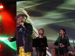 Penampilan istimewa dari Waktu Indonesia Berdendang yang berkolaborasi bersama Lala Atila dan Sujiwo Tejo menutup GEMFest 2025 di Balai Kota Solo, Jawa Tengah, Sabtu 23 Agustus 2025. (Foto: dok GEMFest 2025)