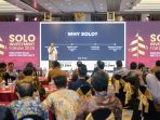 SIF Wali Kota Solo, Respati Ardi memaparkan potensi investasi saat pembukaan Solo Investment Forum (SIF) 2025 di Hotel Swiss-belinn Sari Petojo, Jumat 12 Desember 2025. (Putri Sejati)