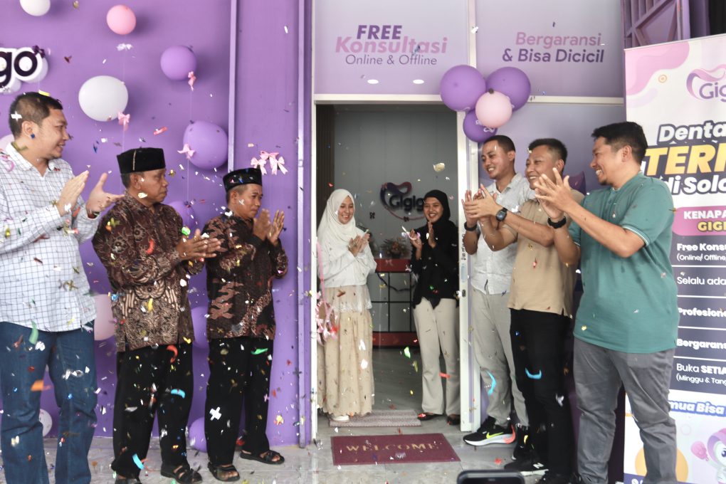 Pembukaan Gigigo Dental Care cabang ke-10 di Palur, Kecamatan Mojolaban, Kabupaten Sukoharjo, Jawa Tengah, Selasa 23 Desember 2025. (Foto: Putri Sejati)