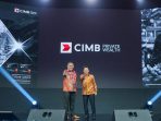 Direktur Consumer Banking CIMB Niaga Noviady Wahyudi (kiri) dan Chief of Network & Digital Banking CIMB Niaga Budiman Tanjung (kanan) meluncurkan CIMB Private Wealth, segmen nasabah baru yang dirancang khusus bagi High Net-Worth Individuals (HNWI) untuk mengelola dan mengembangkan aset secara optimal. (Foto: dok CIMB Niaga)